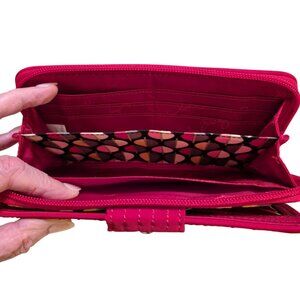Vera Bradley RFID Turnlock Wallet, Signature Cotton, 8"x5", Christmas Red, NWOT